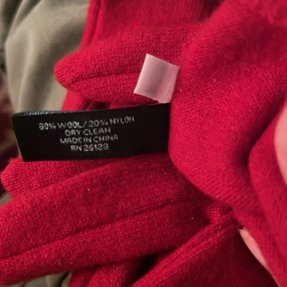 Cynthia Rowley New York Women’s Fire Engine Red Touch Gloves NWT Size Medium
